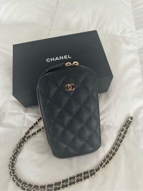 🌸CHANEL Black Quilted Caviar Leather Crossbody Phone Pouch with Gold Hardware🌸